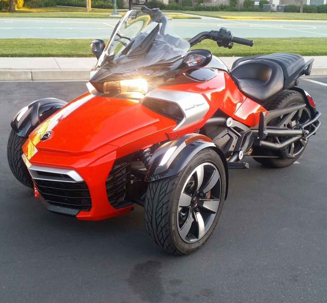Can am Spyder RT Red