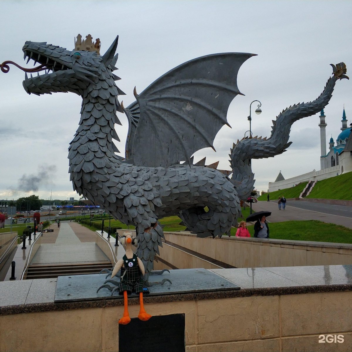 Зилант Казань скульптура