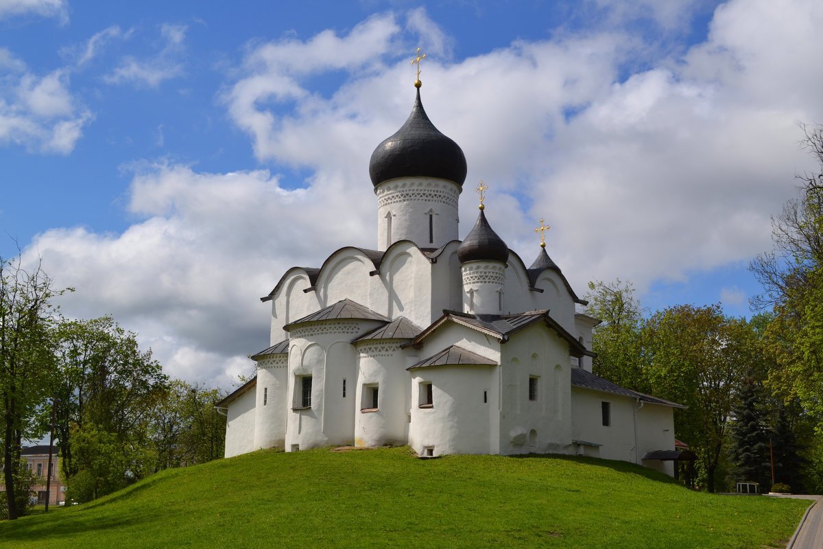 Церковь Василия на Горке в Пскове