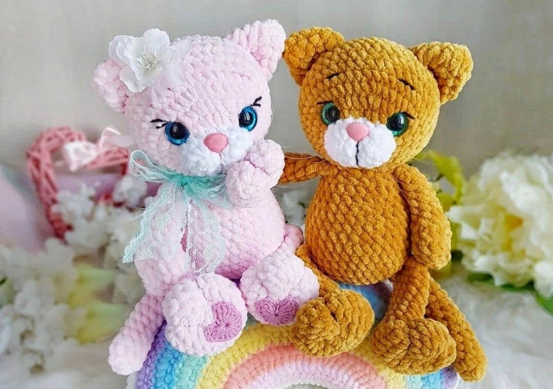 Котик из плюшевой пряжи