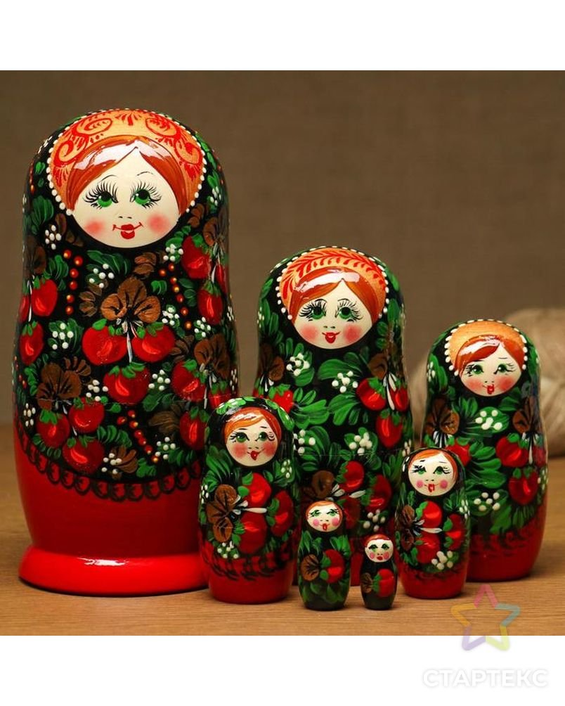 Матрешка красная