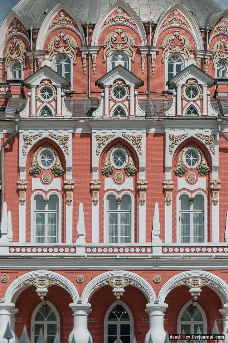 Петровский путевой дворец в Москве архитектура