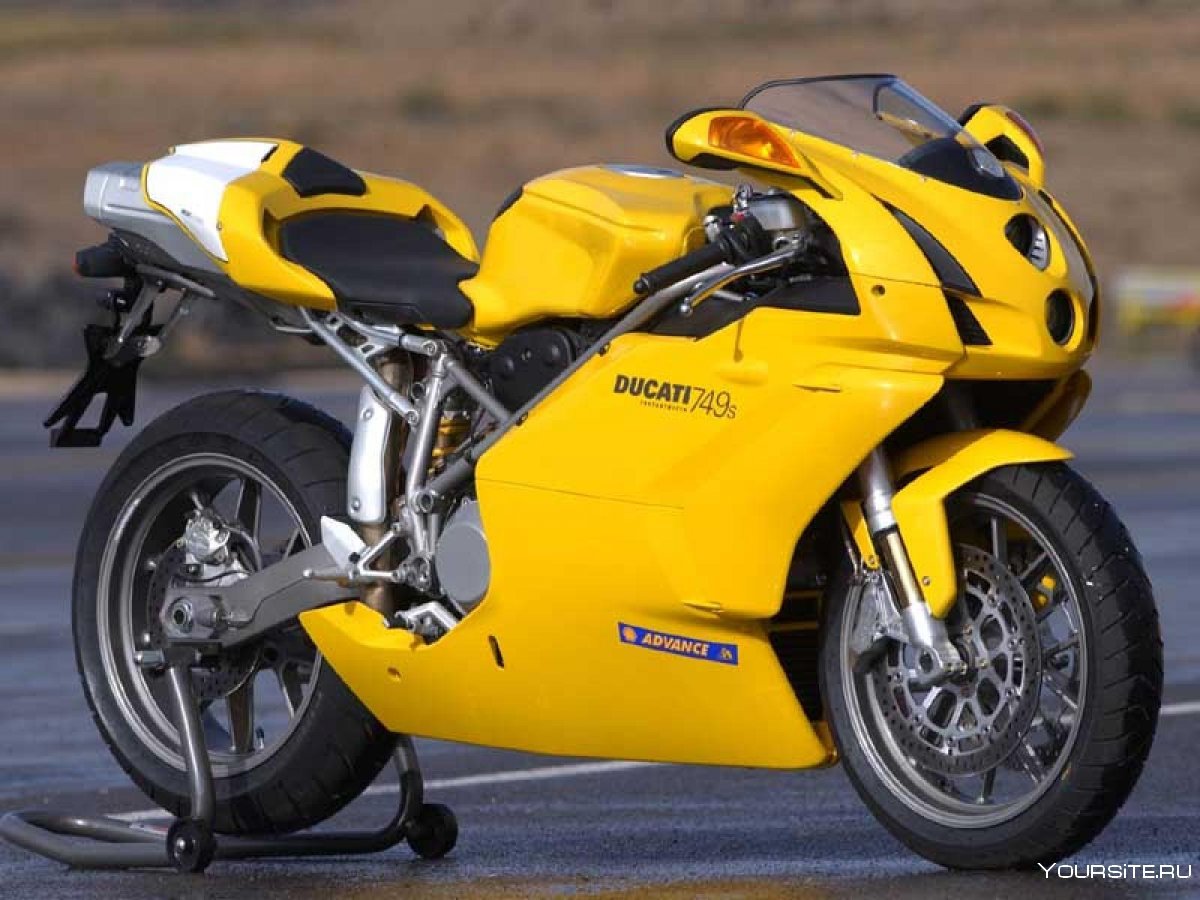 Спортбайк Ducati 749