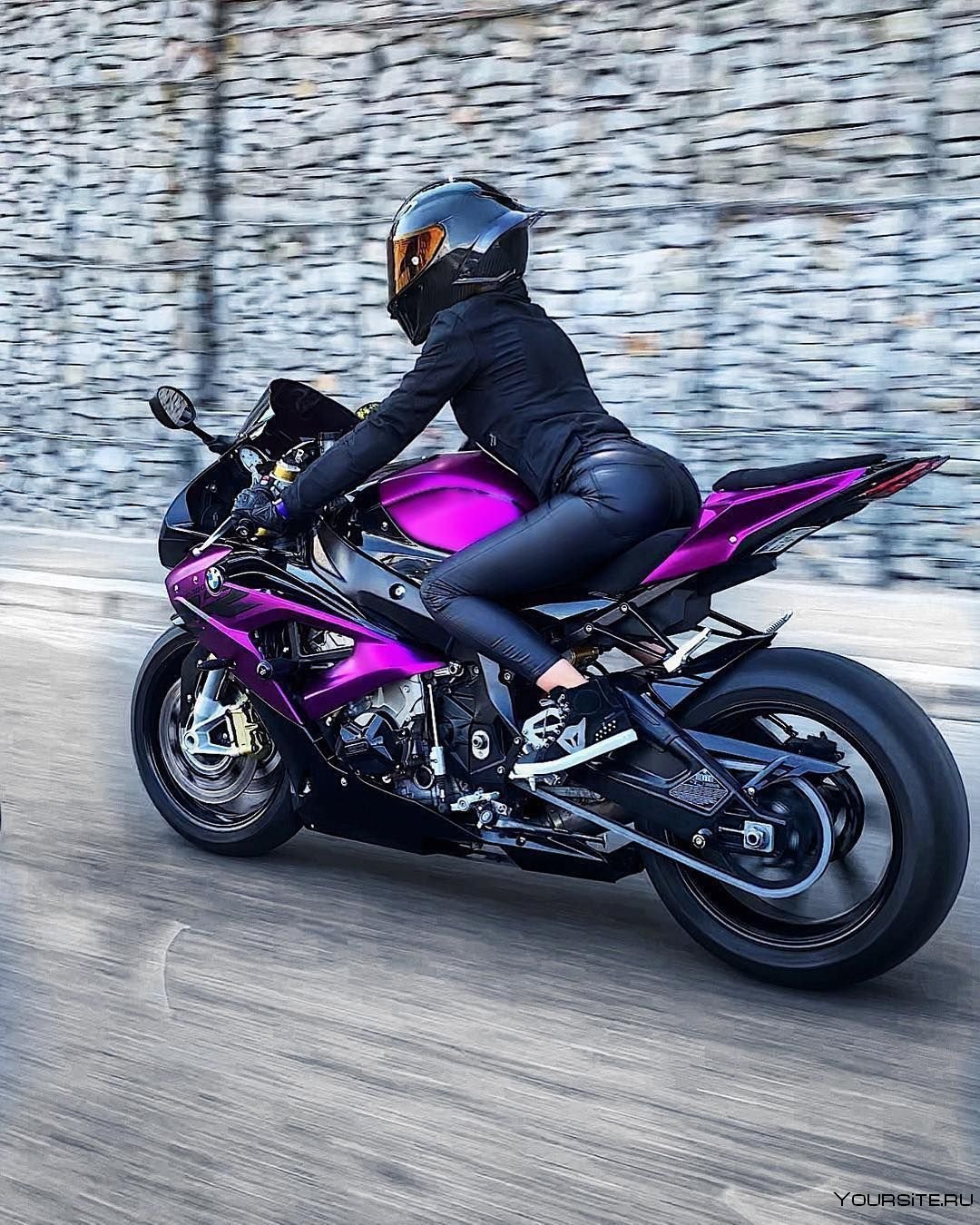 BMW 1000 RR фиолетовый