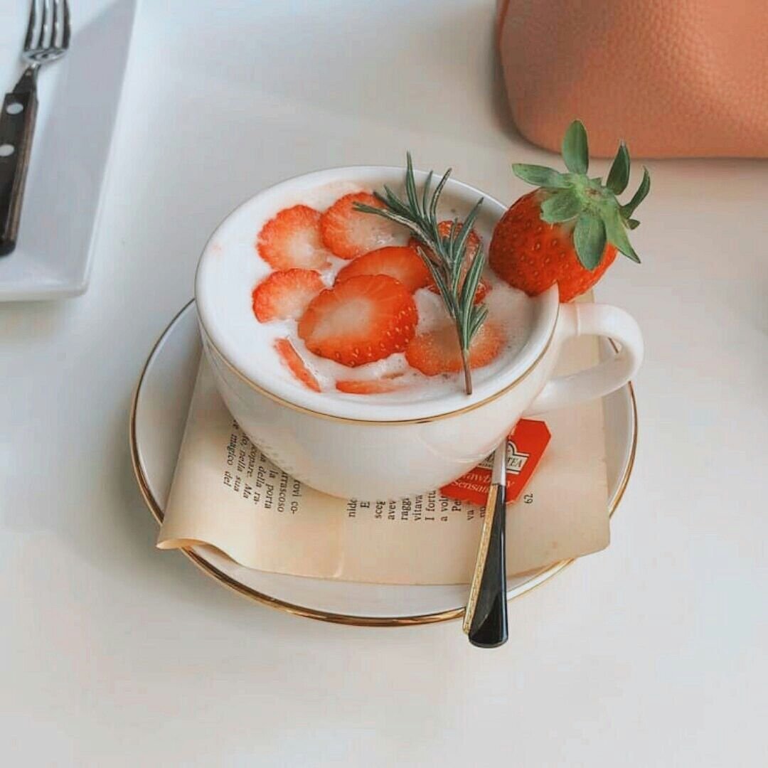 Клубничная Эстетика с кофе
