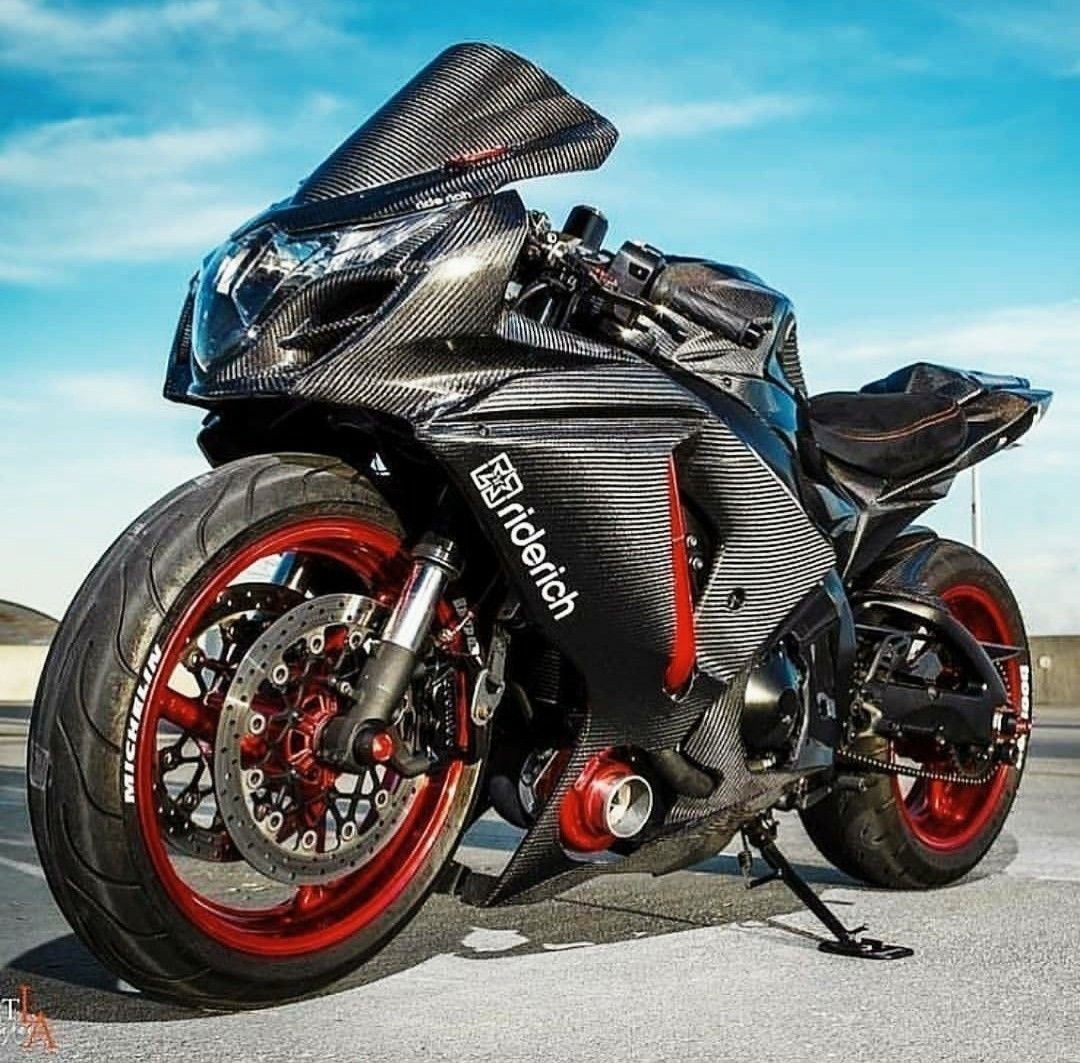 R1 спортбайк карбоновый