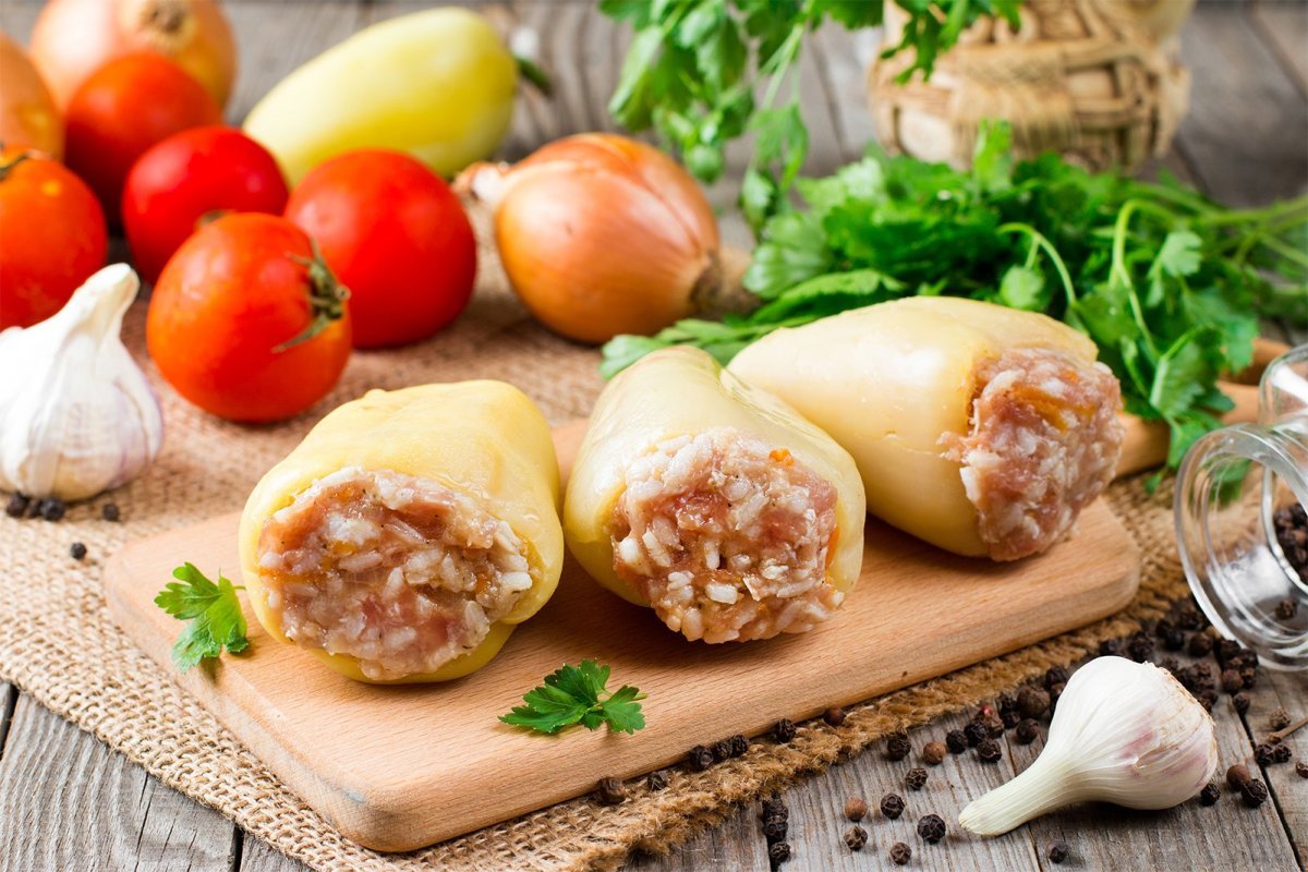 Голубцы и перец фаршированный