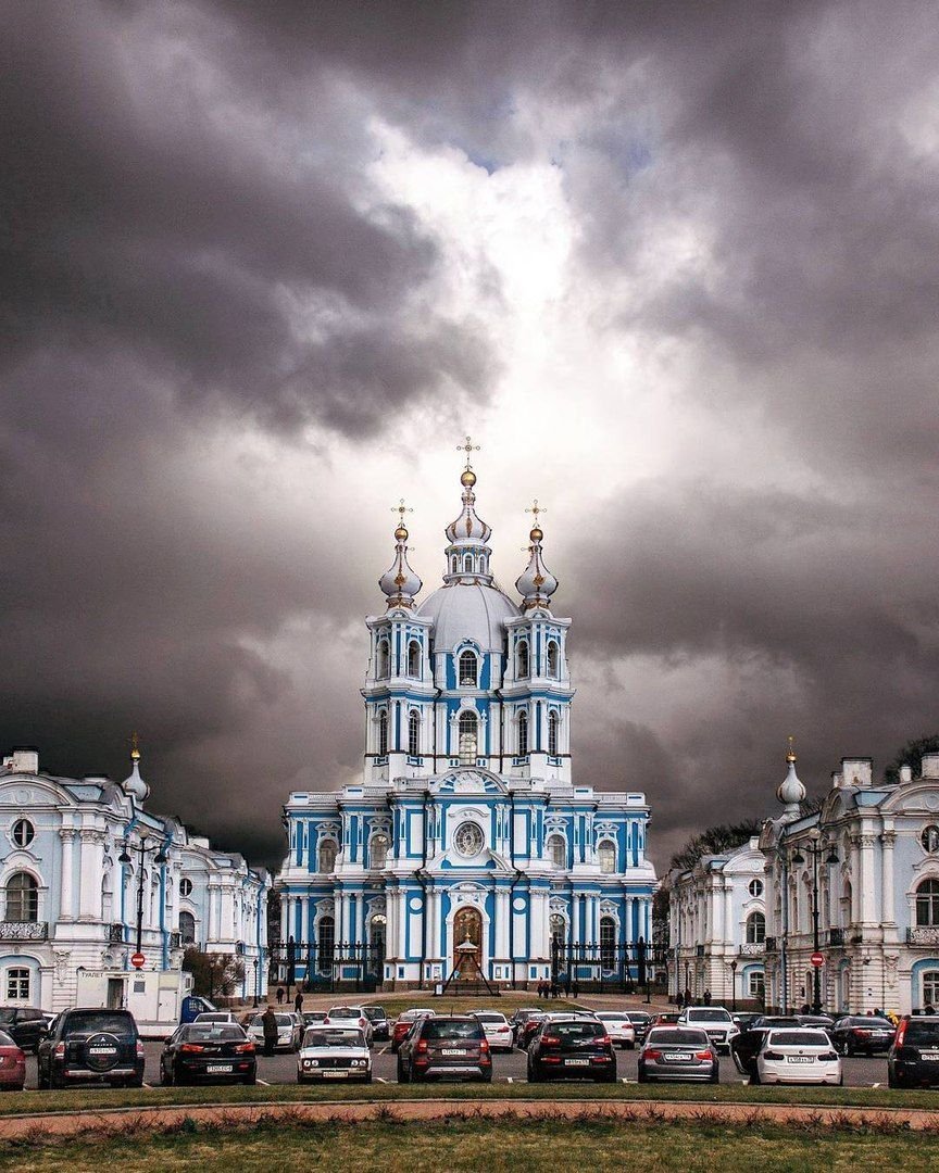Смольный собор в Санкт-Петербурге