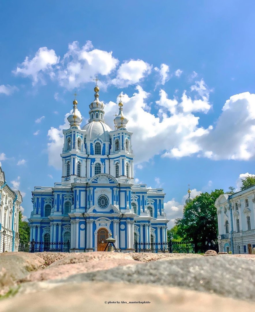 Воскресе... Смольный собор