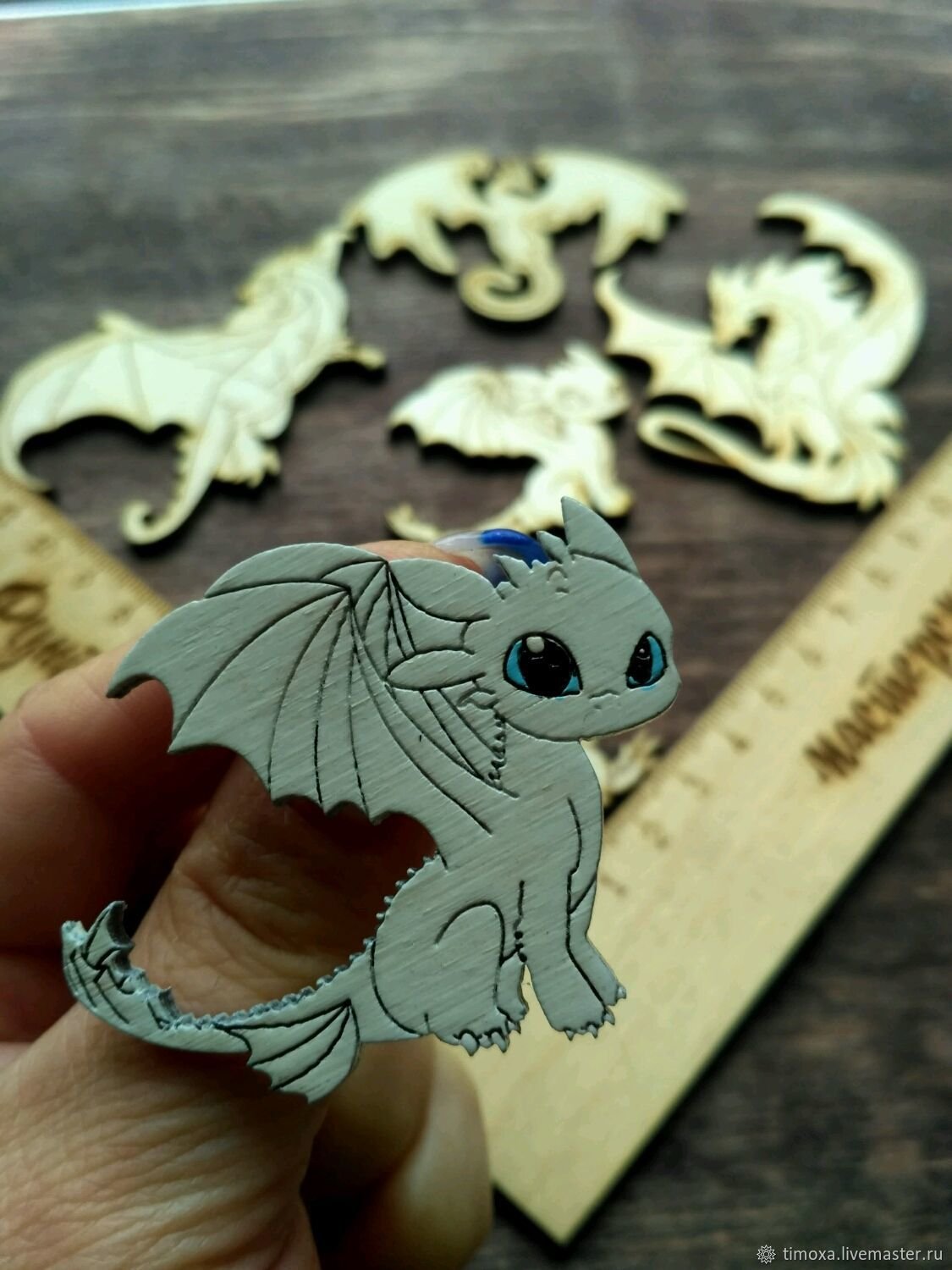 Фигурка дракона из фанеры
