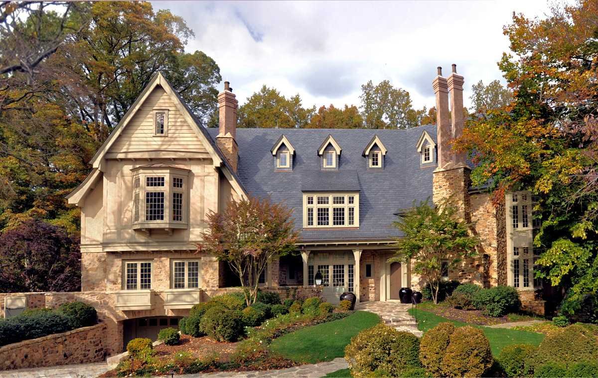 Стиль Тюдор (Tudor Revival Cottage)