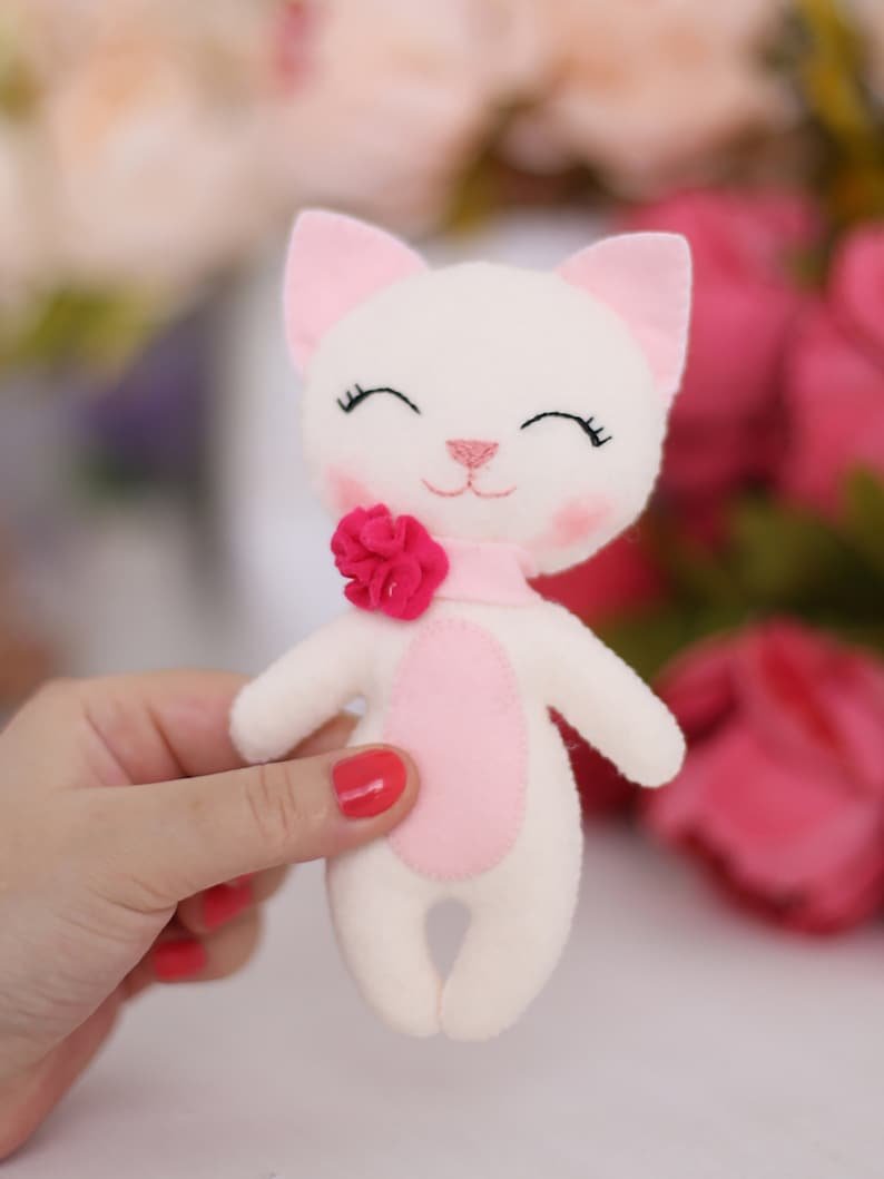 Игрушки из фетра котики