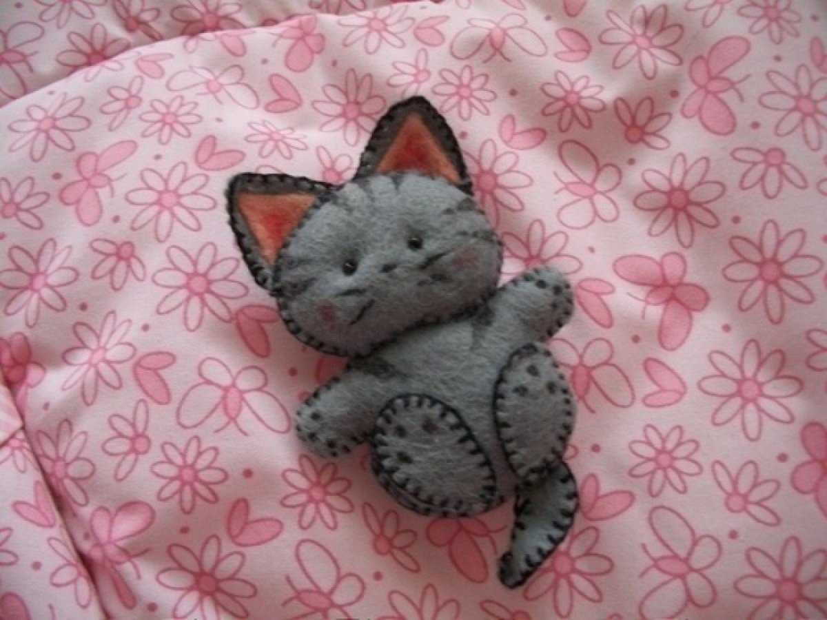Кошечка из фетра