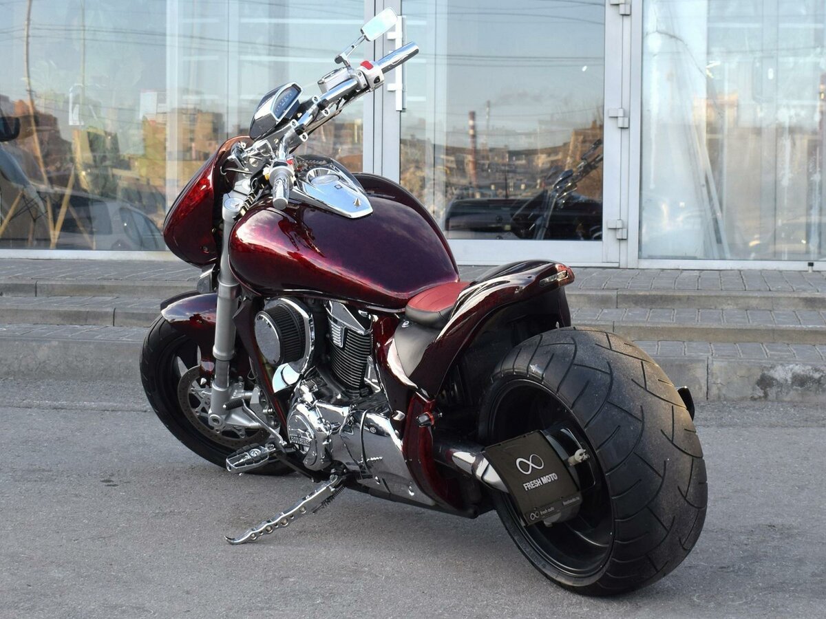 Suzuki Boulevard m109r Red