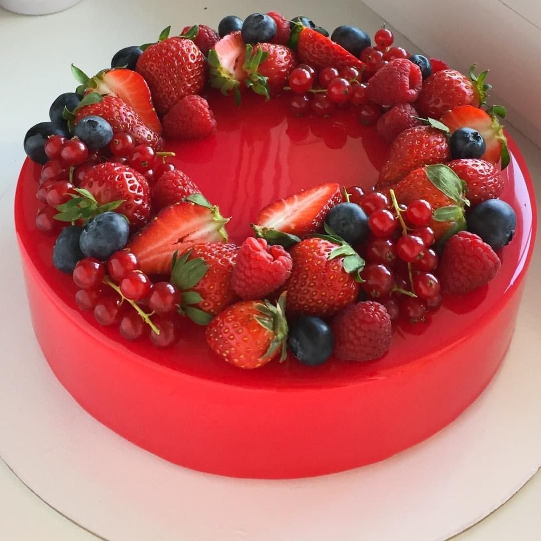 Муссовый торт с клубникой