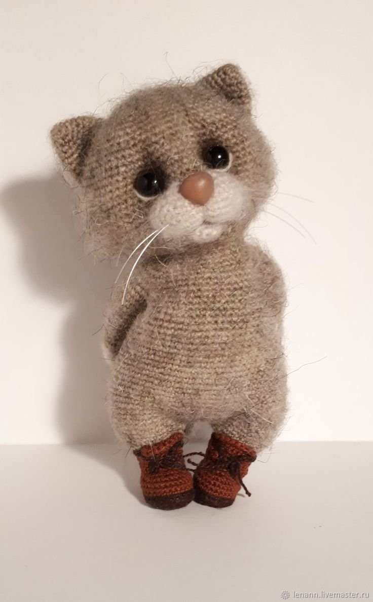 Кот крючком