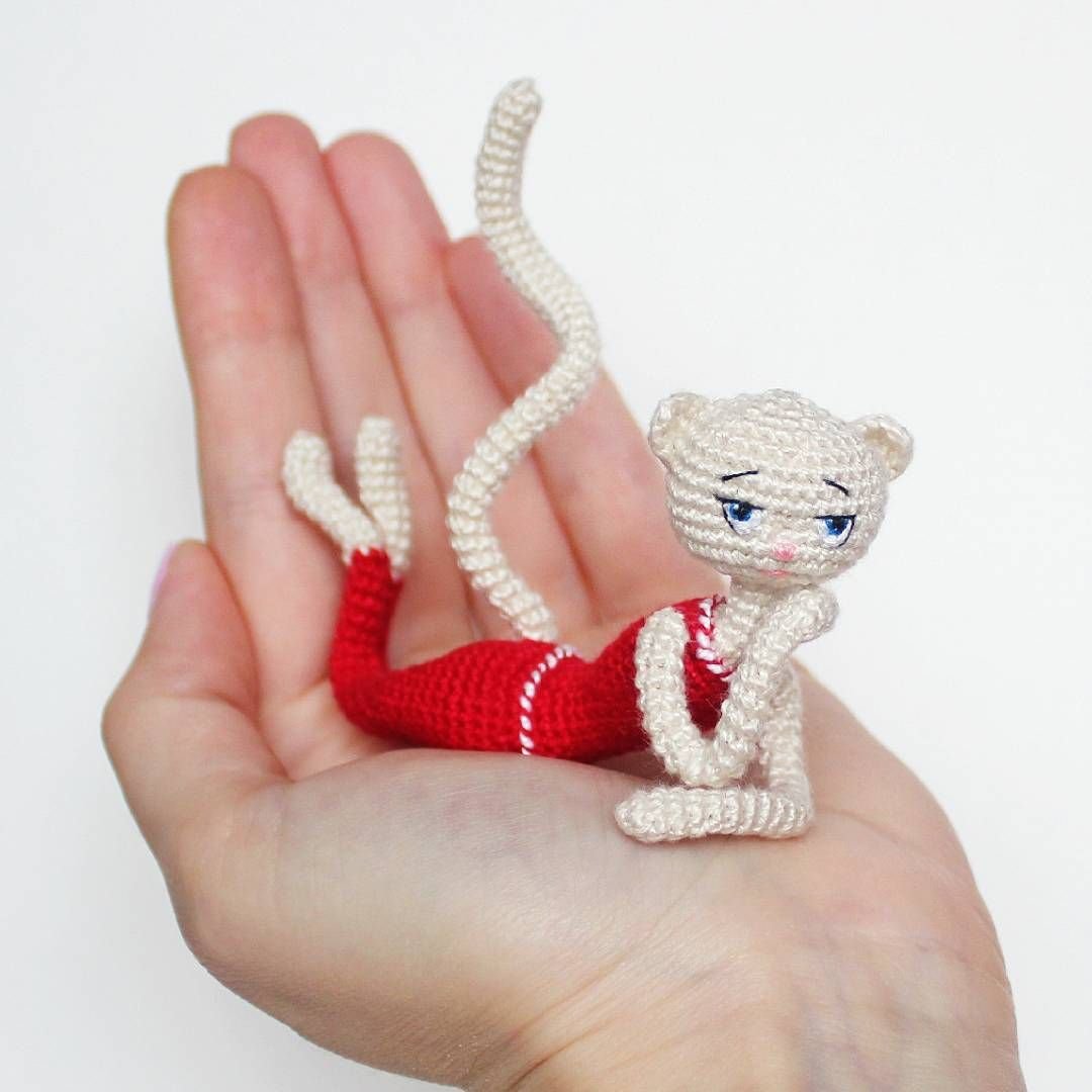 Мини амигуруми котенок