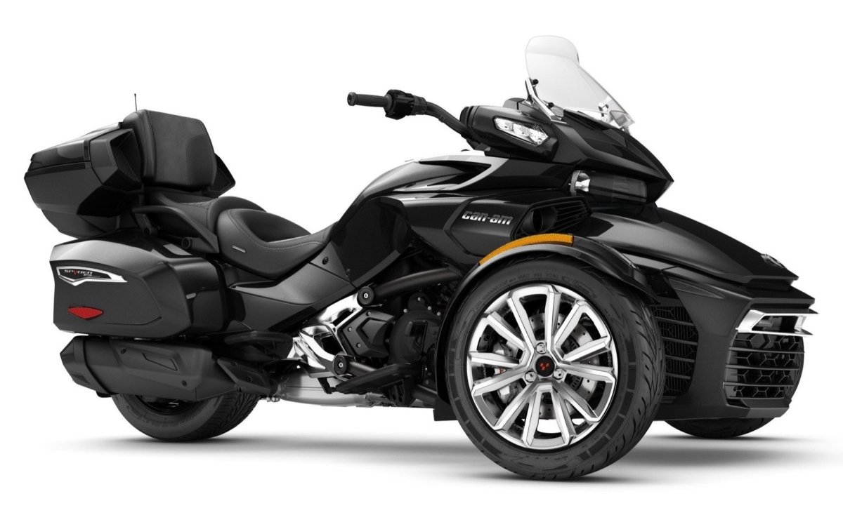 Трицикл can am Spyder