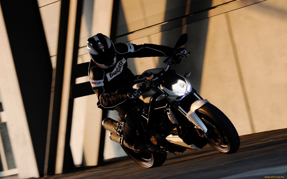 Ducati Streetfighter