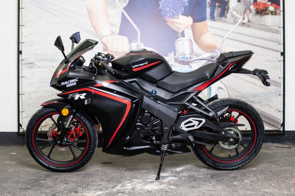 Мотоцикл Viper r1