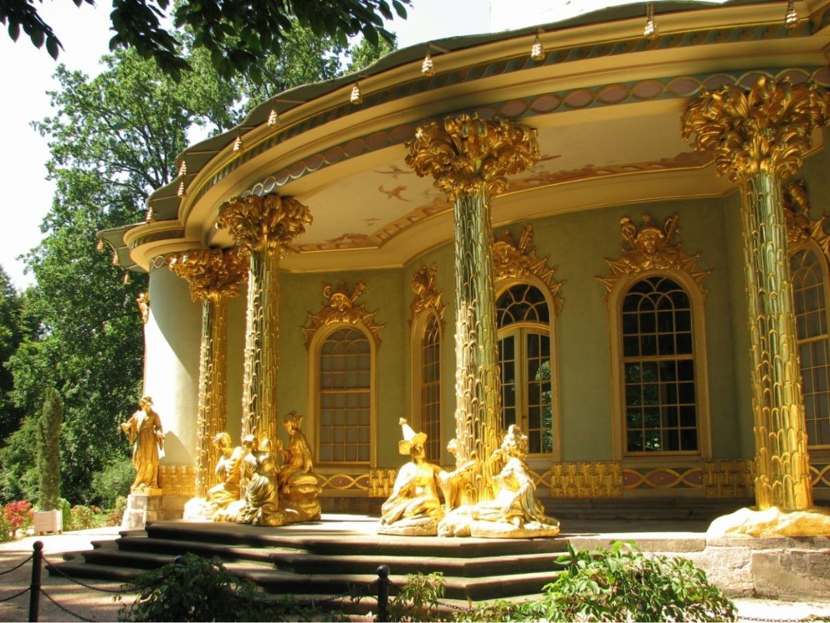 Чайный домик в паркн Сансуси Германия.
