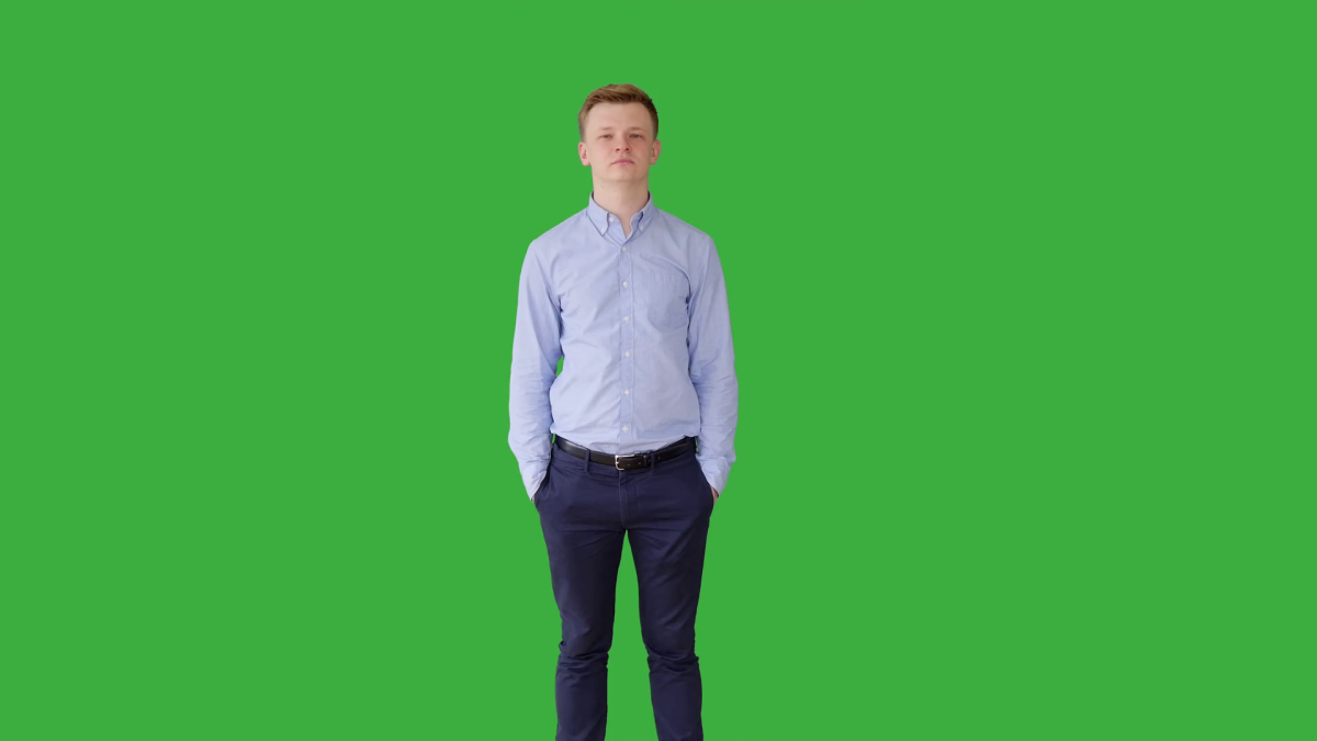 Человек на зеленом фоне