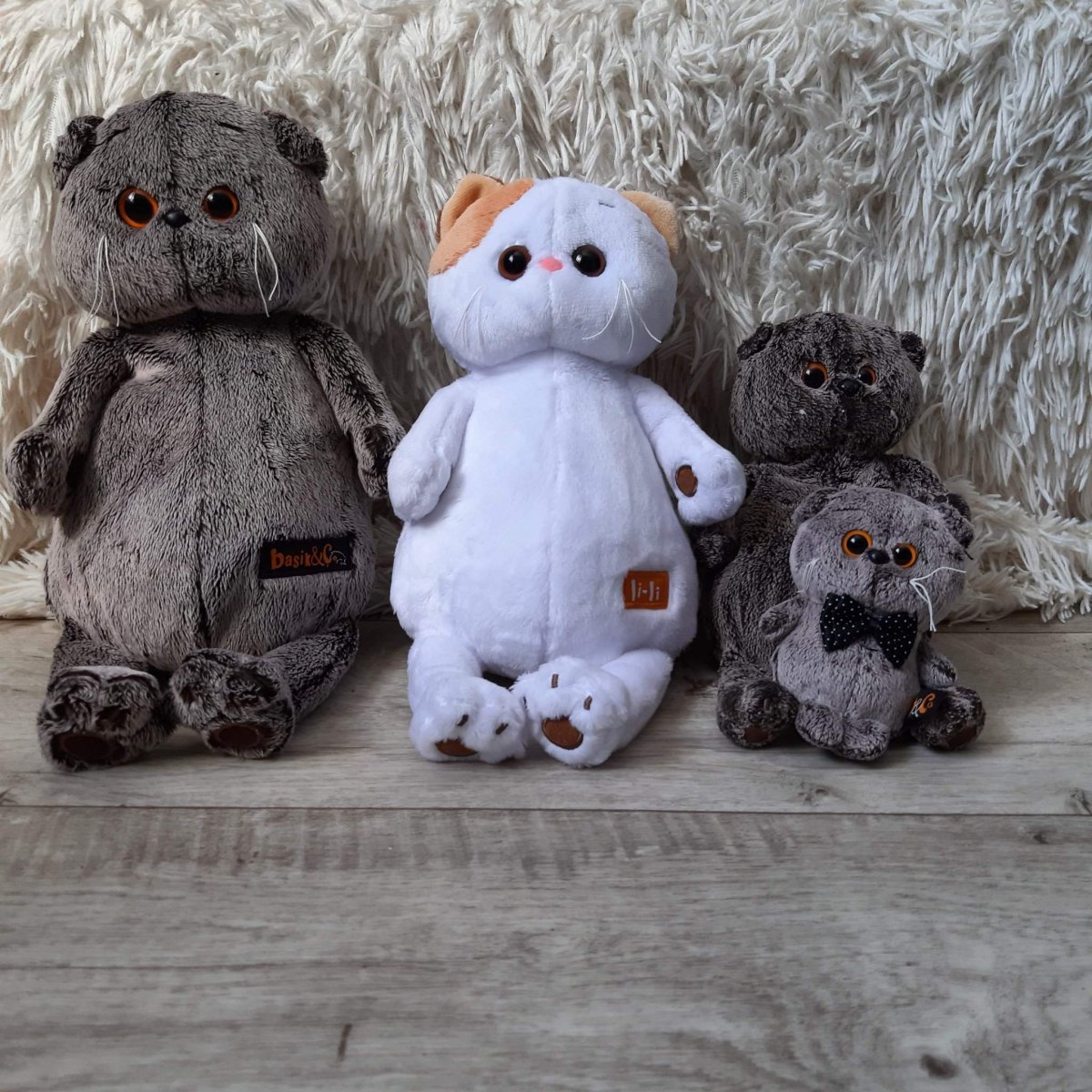 Кот Басик художник