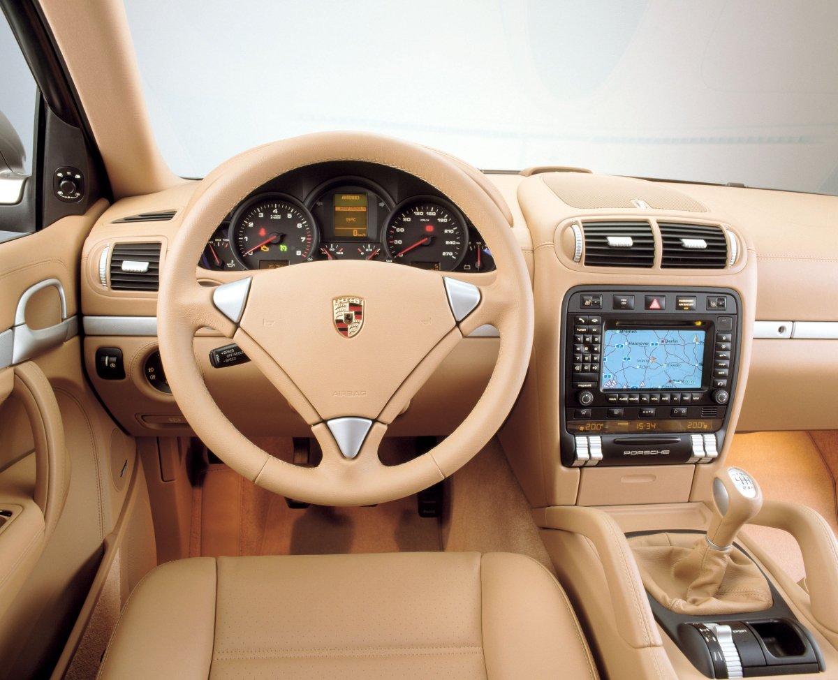 Porsche Cayenne 2008 салон