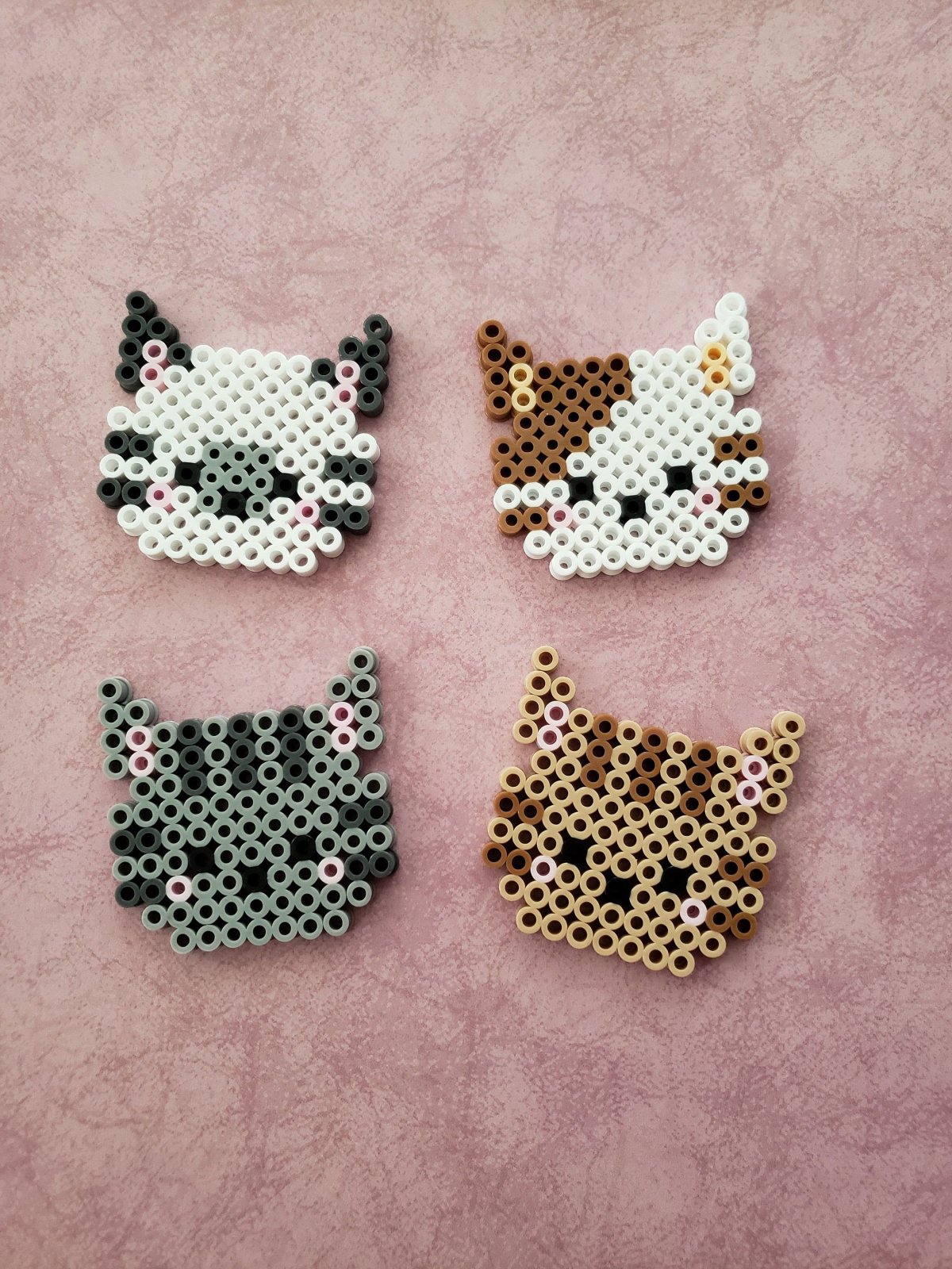 Котик из термомозаики