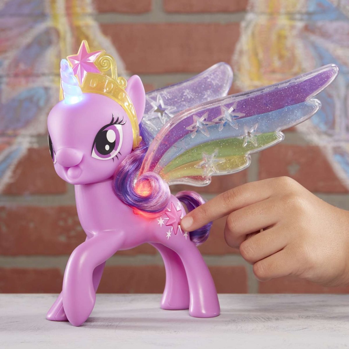 Фигурка Hasbro my little Pony Искорка с радужными крыльями e2928