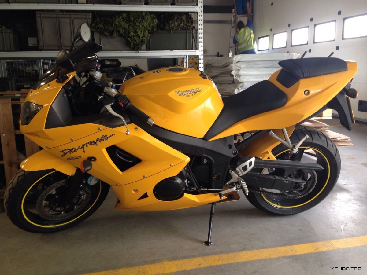 Triumph Daytona 650 2005