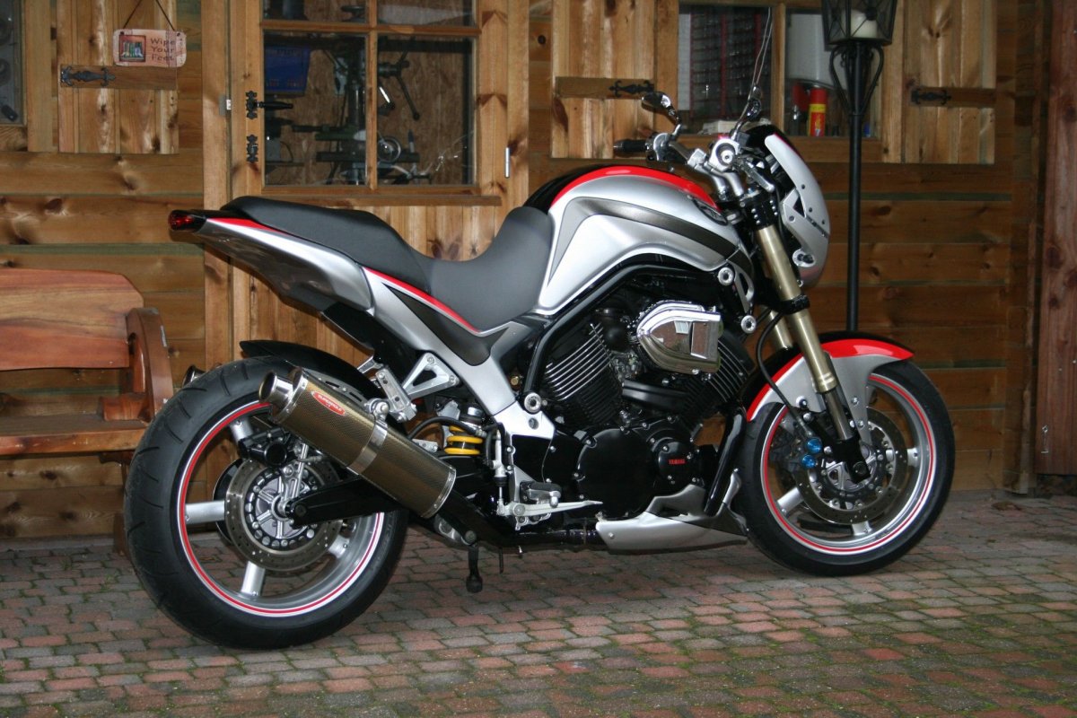 Ямаха BT 1100