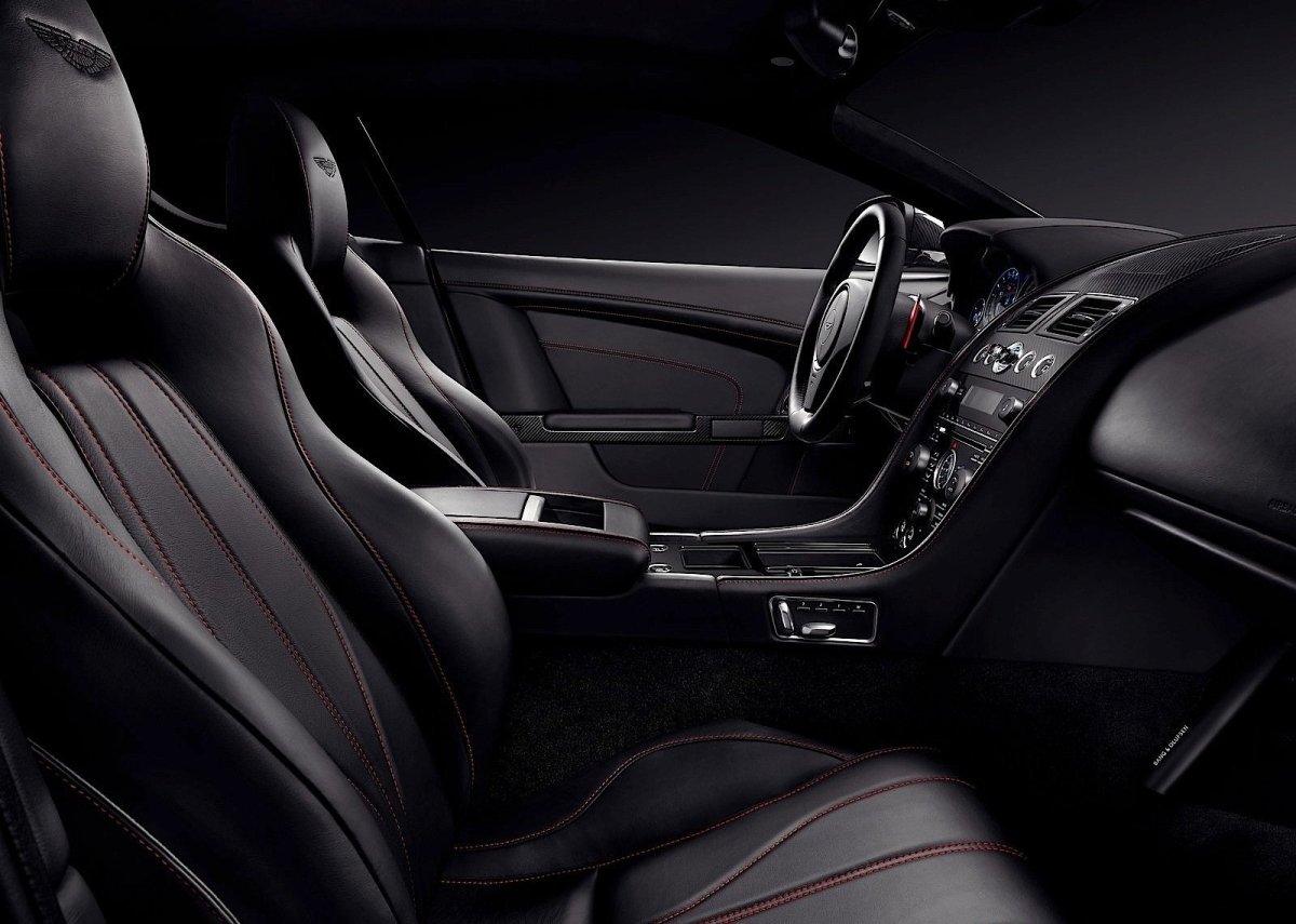Aston Martin db9 интерьер