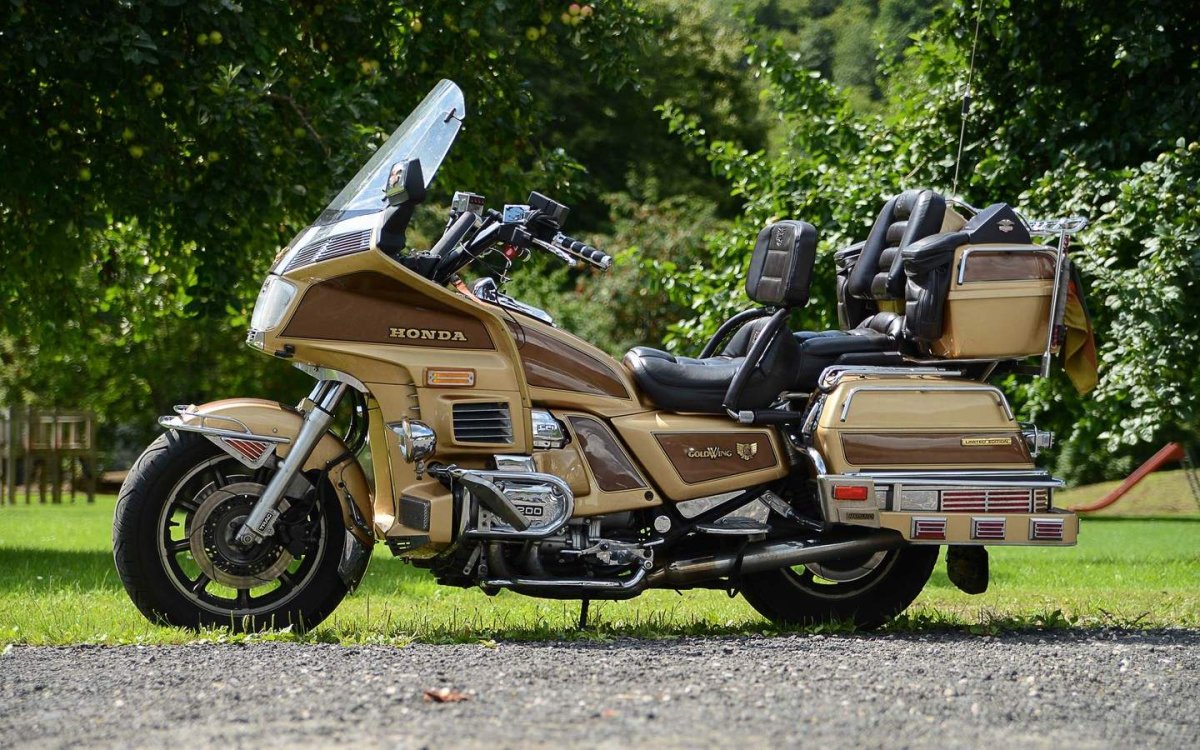 Gold Wing 1200