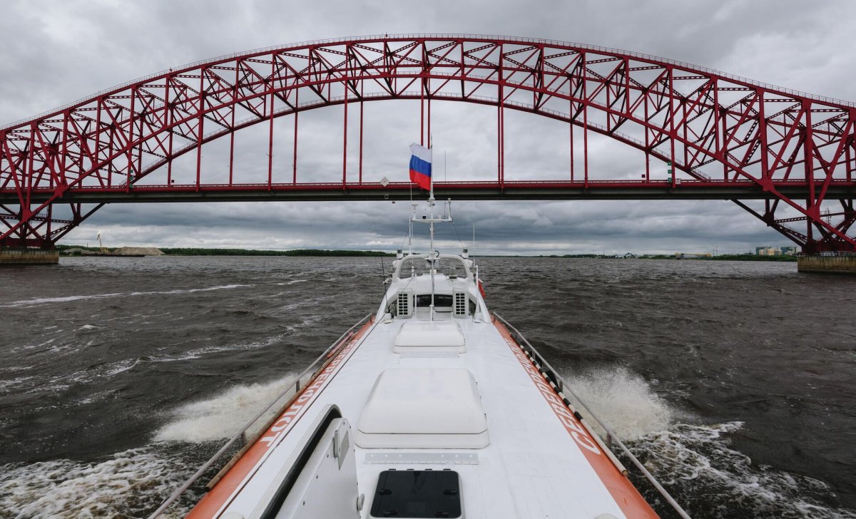 Ханты-Мансийск мост красный дракон