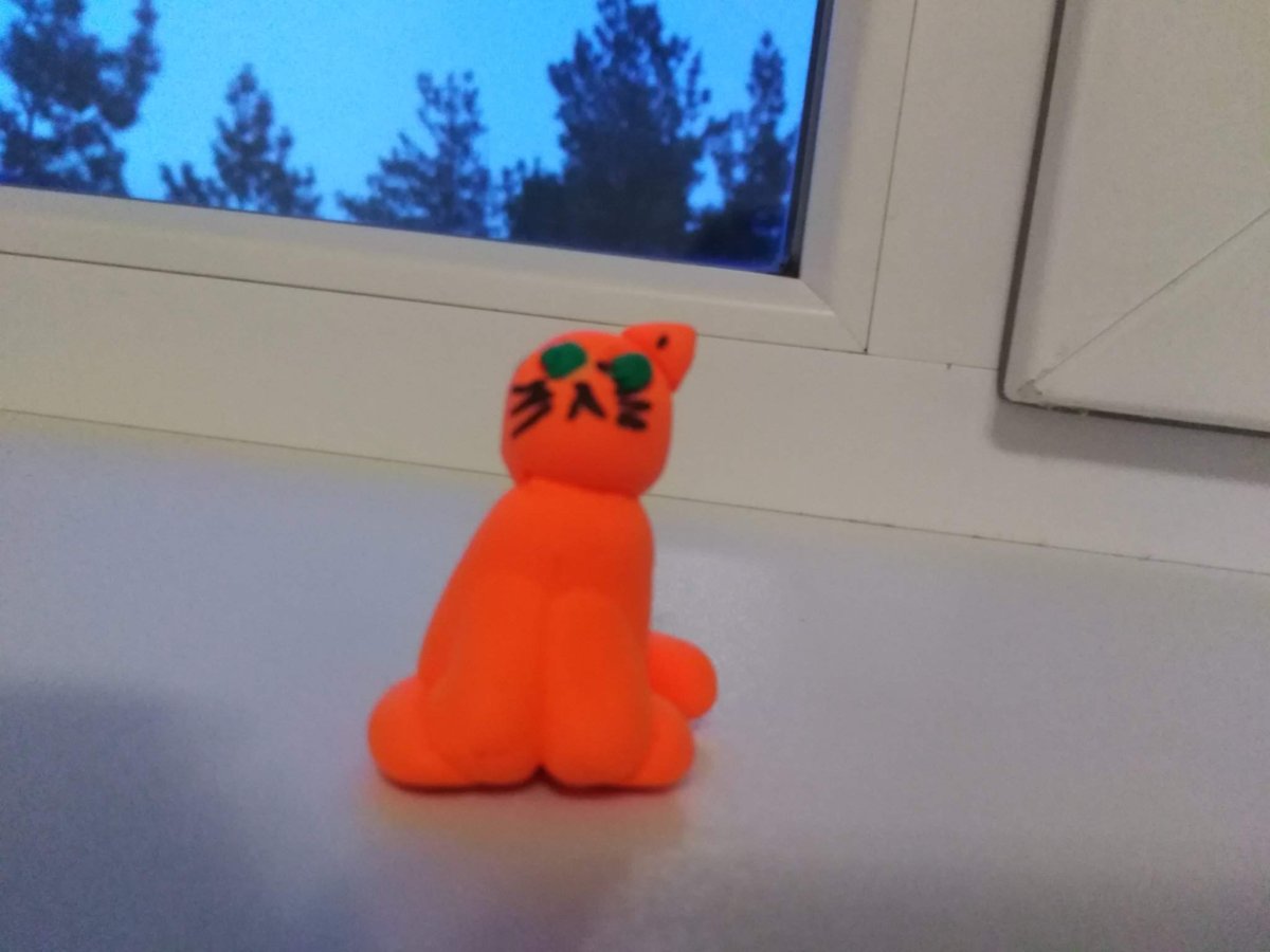 Милый котик из пластилина