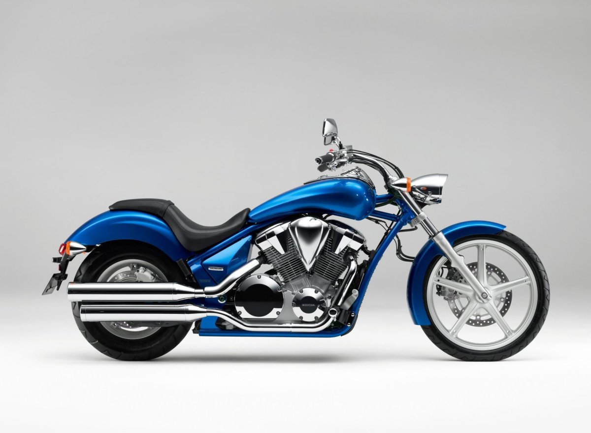 Honda vt1300cs