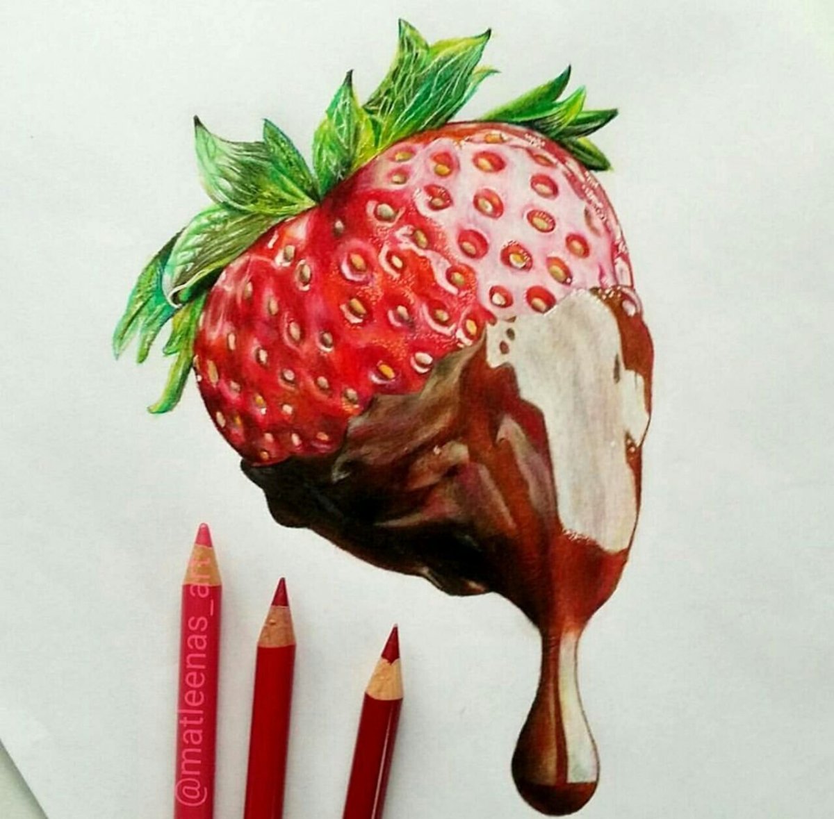 Клубника скетч маркерами