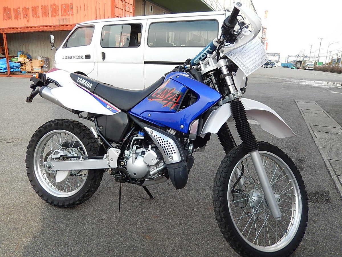 Yamaha DT lanza