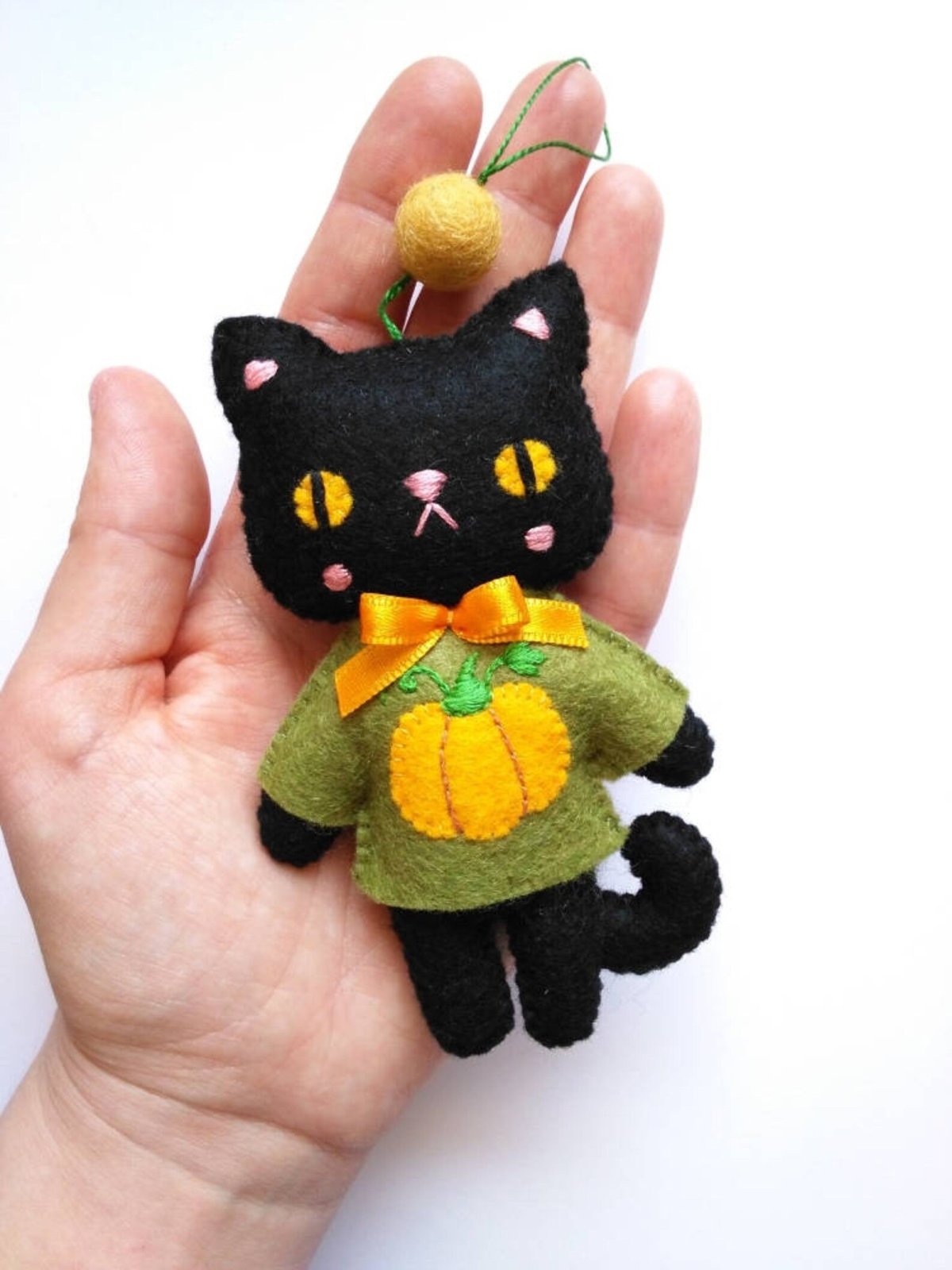 Игрушка из фетра "котенок"