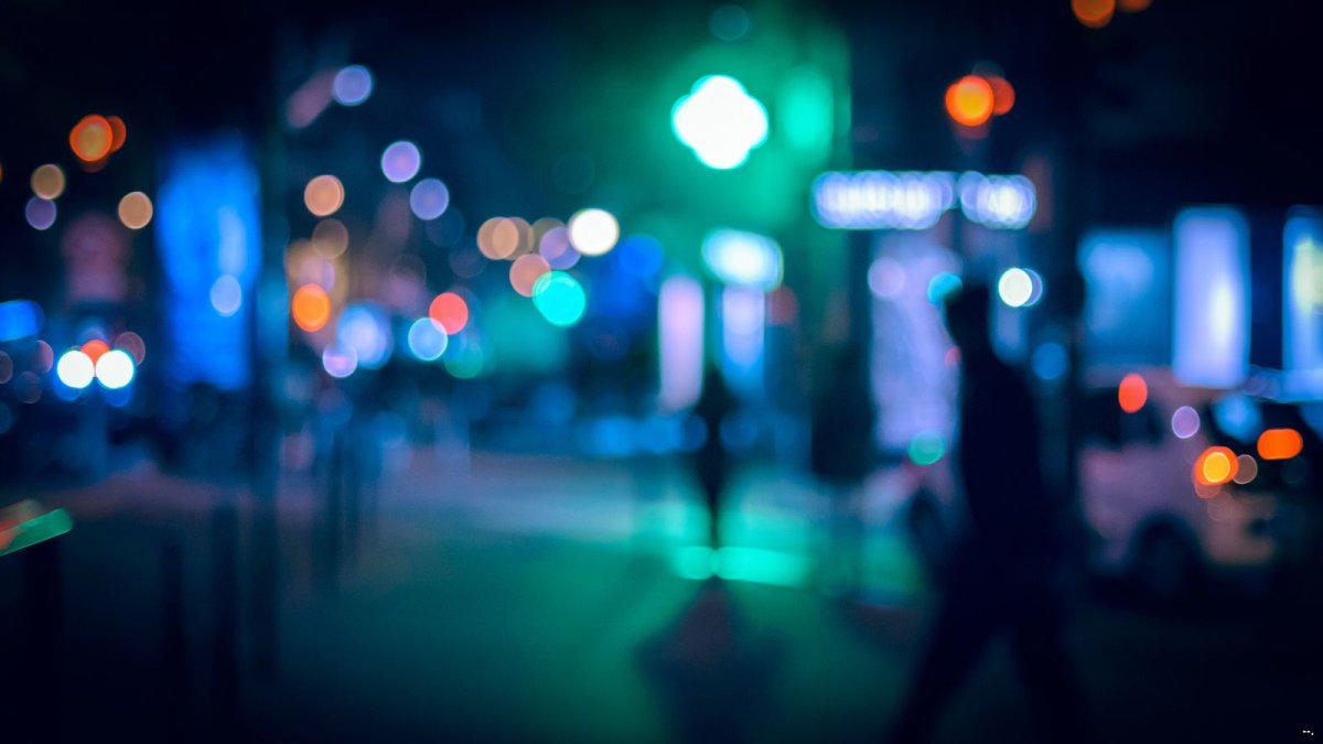 Размытые огни города