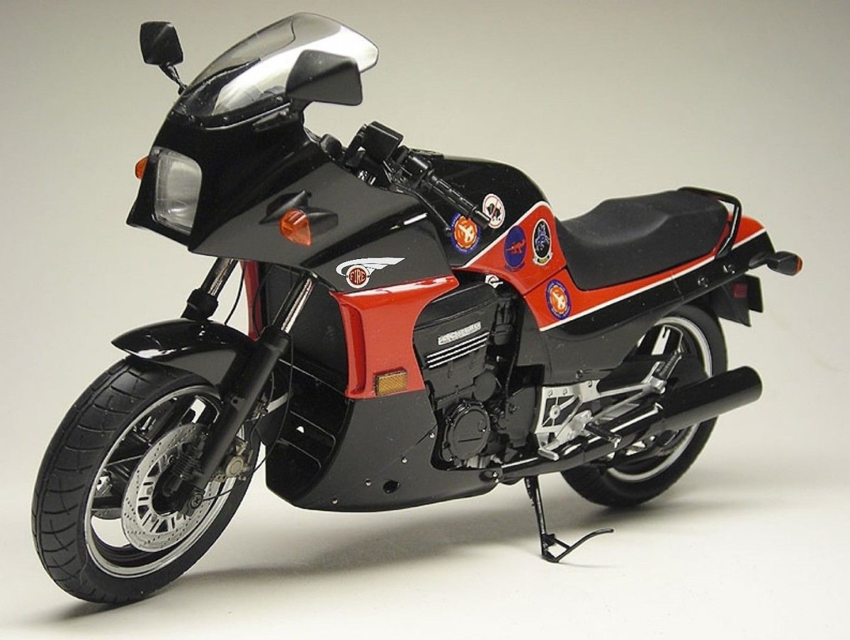 Kawasaki gpz900r топ Ган