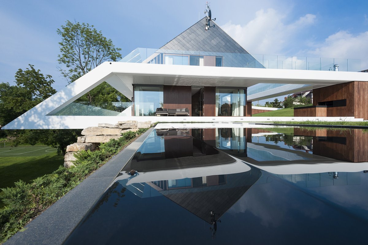 Edgeland House кровля