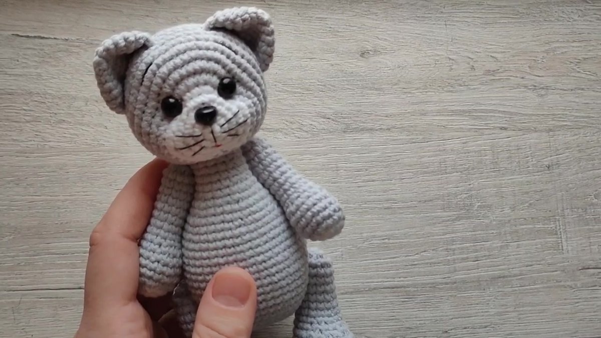 Вислоухий котик крючком часть 3